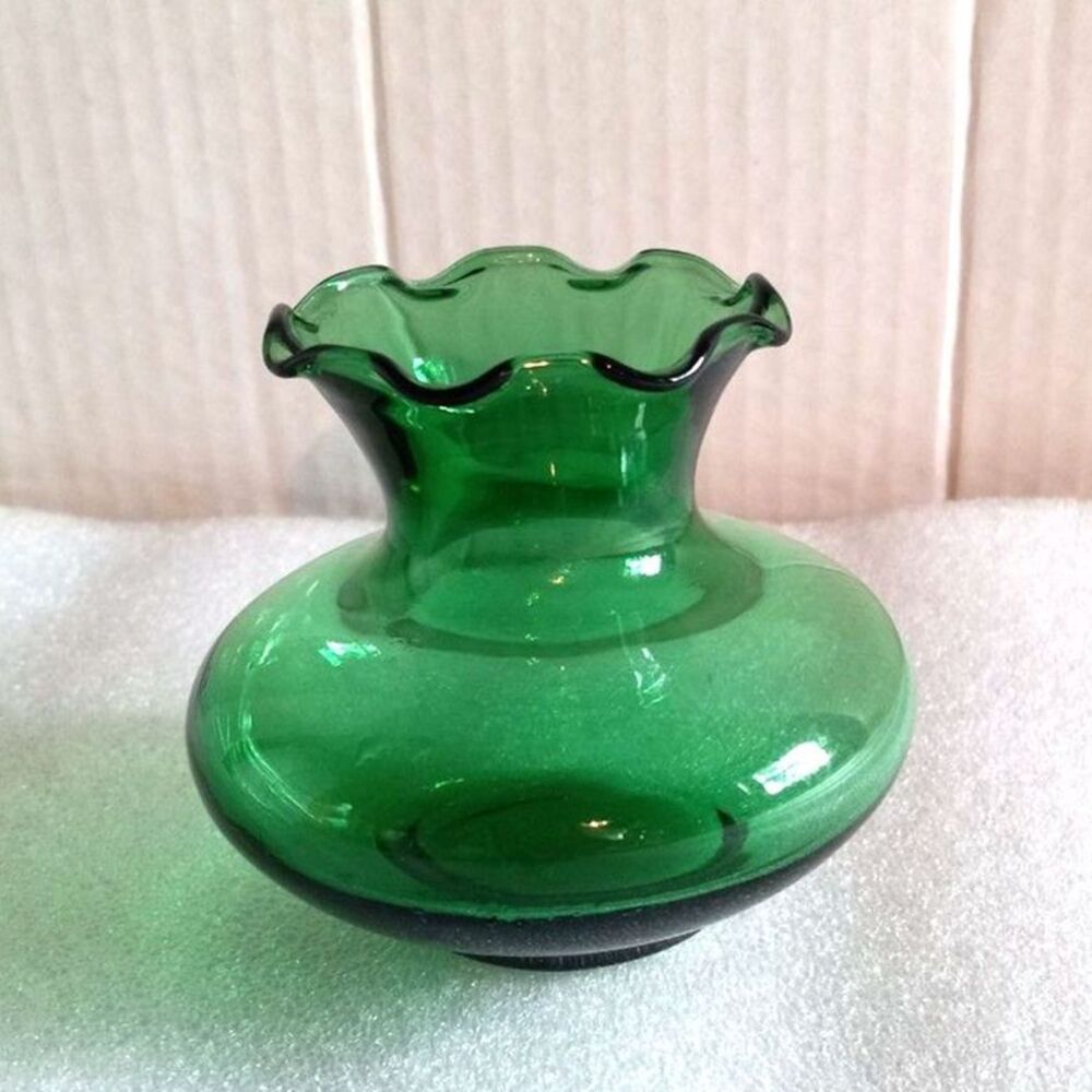 Anchor Hocking Green Ruffle Neck Vase Vintage 1950s 1960s Midcentury MCM